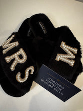 Load image into Gallery viewer, Bridal Faux Fur Crossover personalised slippers
