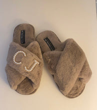 Load image into Gallery viewer, Faux Fur Crossover personalised slippers
