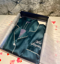Load image into Gallery viewer, Satin Night Shirt - Emerald

